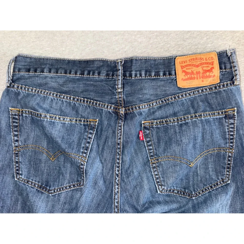 Levi's 527 Mens Slim Bootcut Jeans Size 36x30 very Lightweight Broke In Western